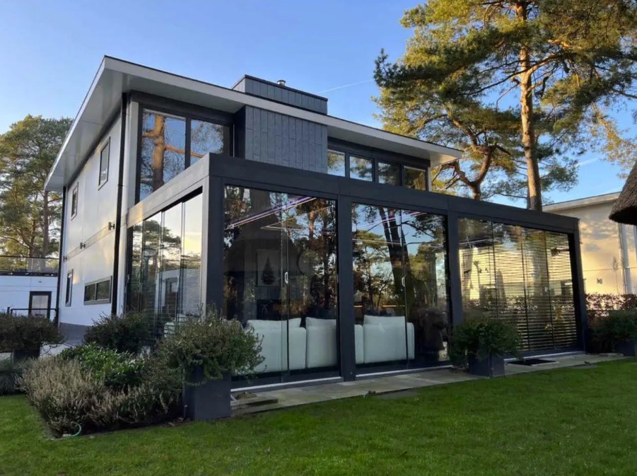 Glazen schuifwanden project van Studio Veranda